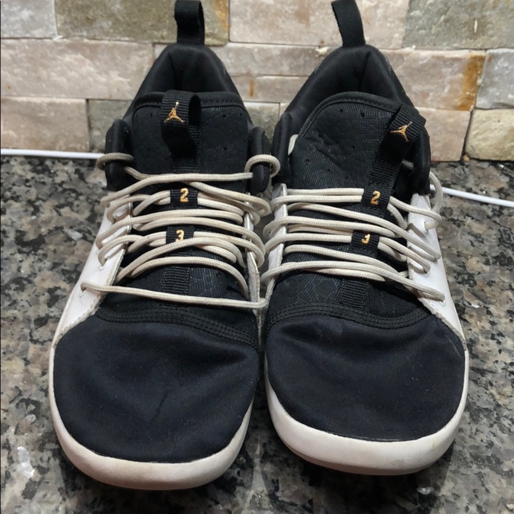 Jordan youth size 3
